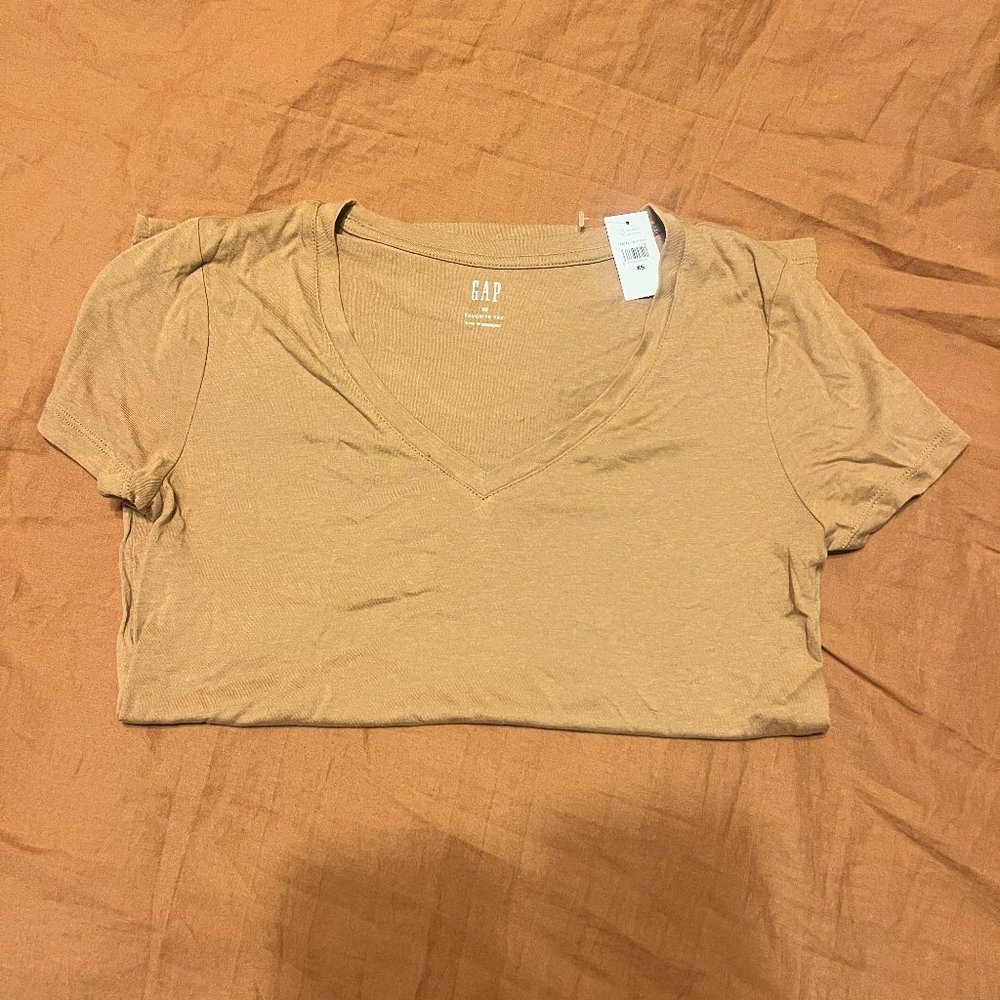 Gap v-neckT-shirt